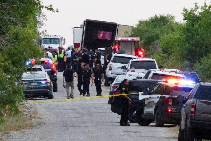 062922 Texas migrants truck