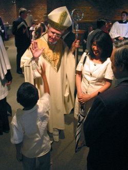 060512-bishop-curlin-highfive