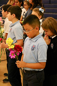 110918 Sacred Heart Living Rosary