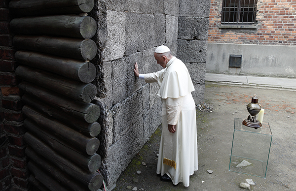 012725 holocaust memorial pope